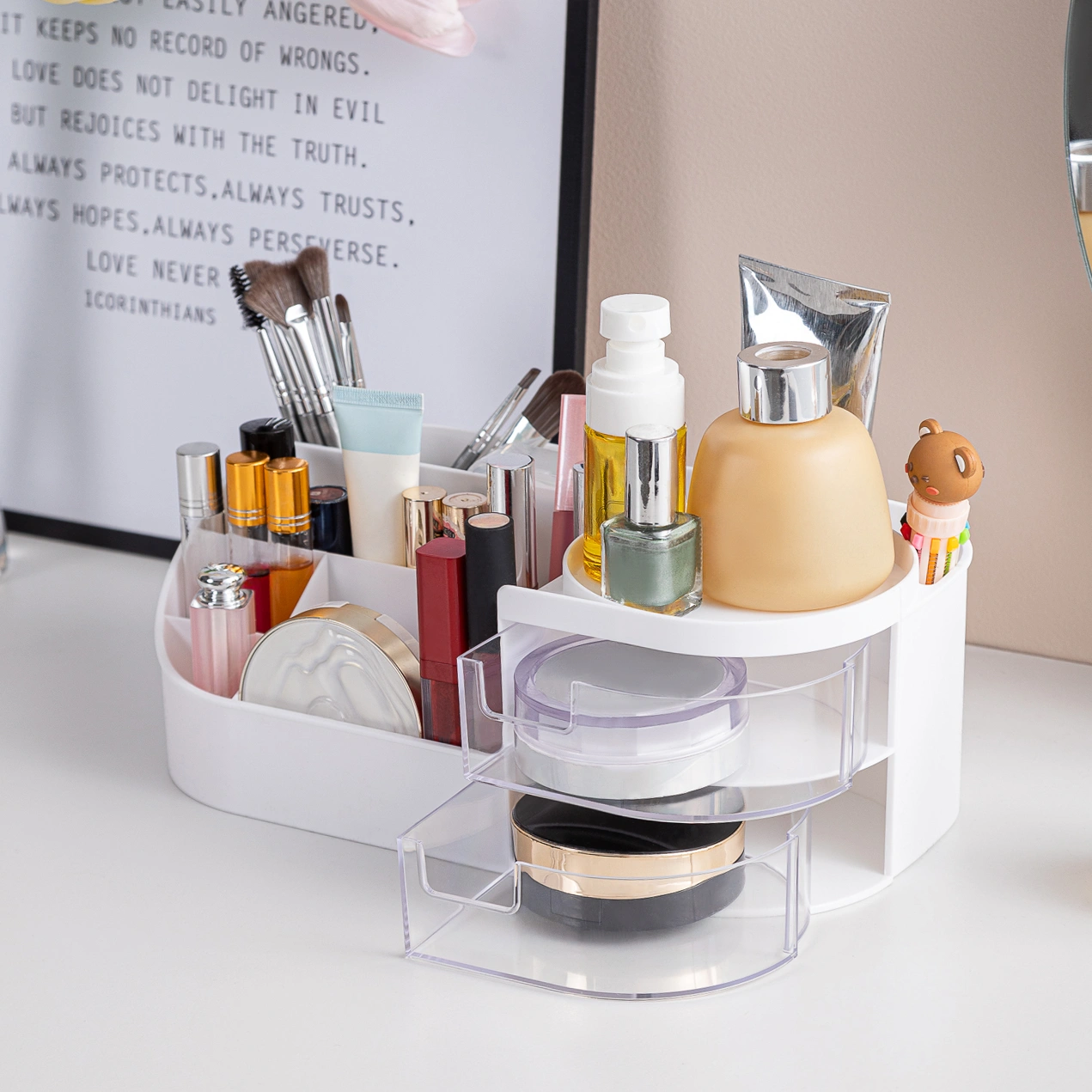 Defender - Organizer for cosmetics KF-902