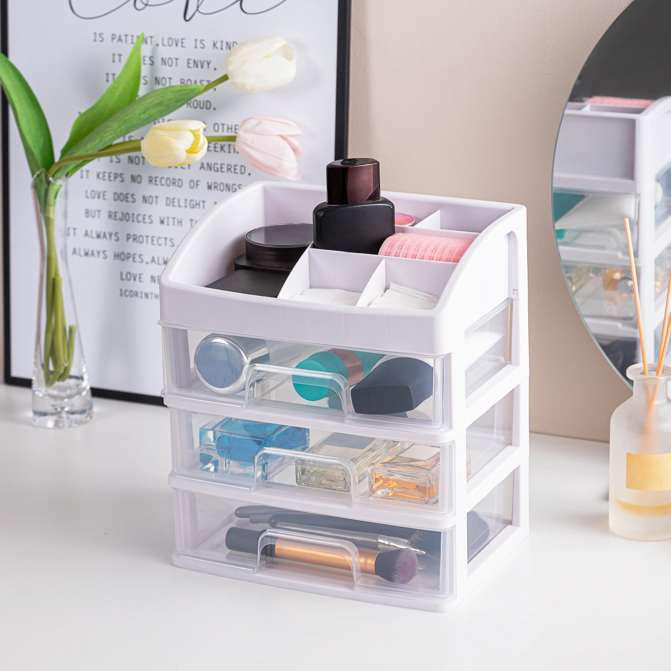 Defender - Organizer for cosmetics KF-905