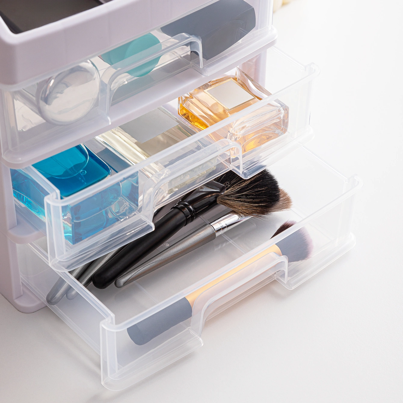 Defender - Organizer for cosmetics KF-905